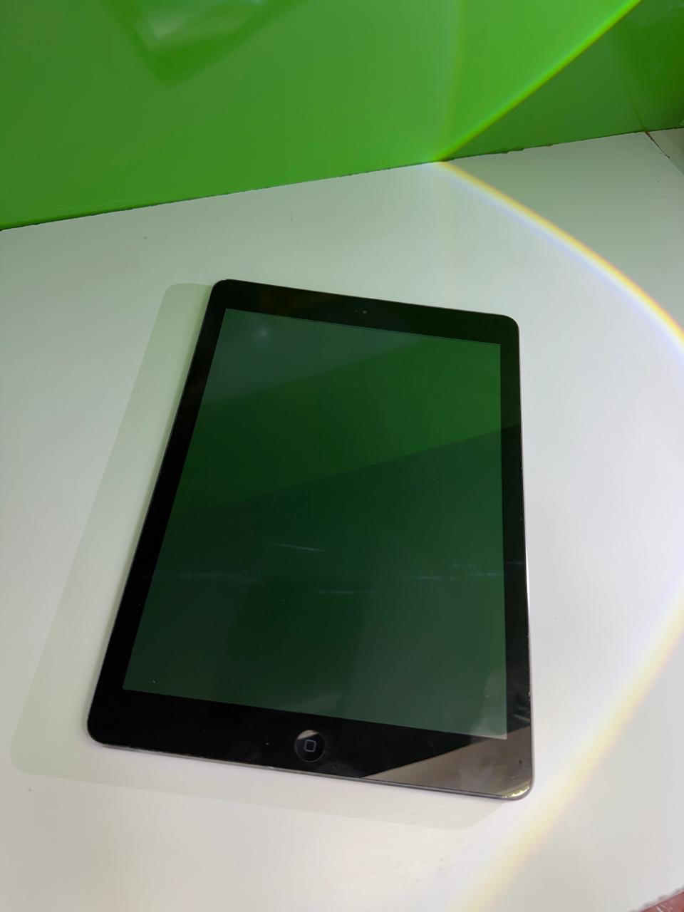 Renewed - iPad Air (1st Gen) 9.7 Inch
