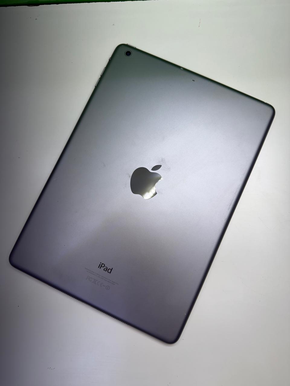 Renewed - iPad Air (1st Gen) 9.7 Inch