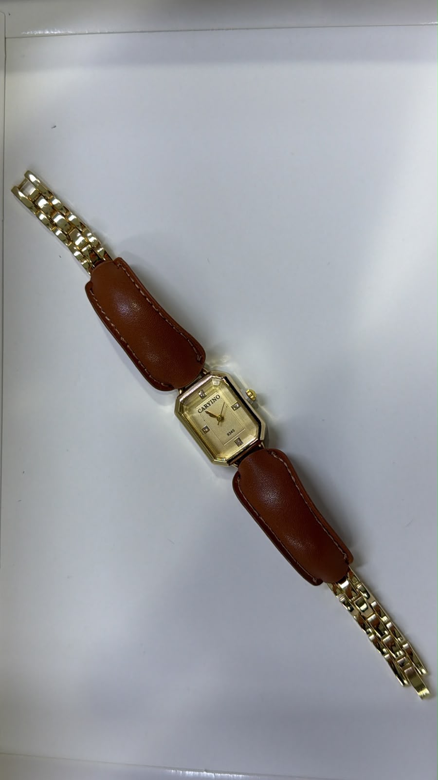 Vintage Style Quartz Watch with Genuine Leather Strap For Women